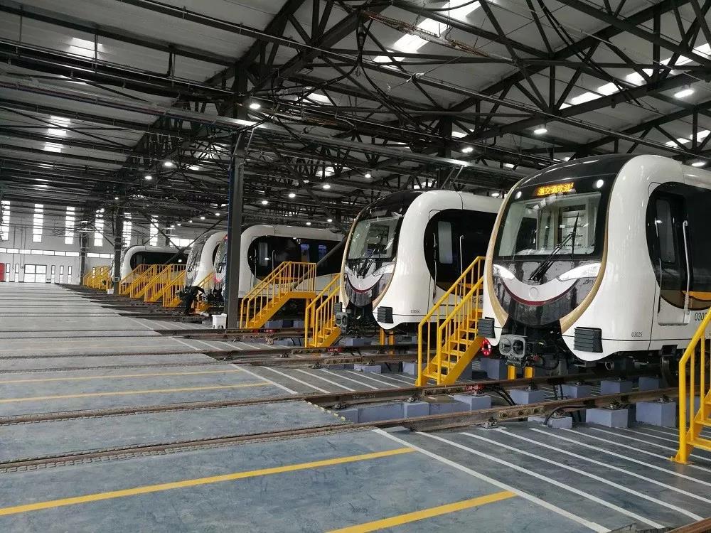 FPC之地鐵列車是如何運到軌道上的？相信很多人沒見過！