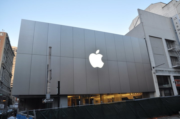 深聯(lián)電路柔性線路板之蘋果將削減iPhone13、iPhoneSE3、AirPods等三大產品線訂單
