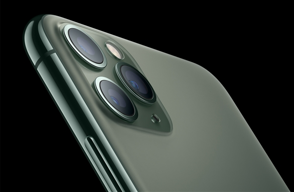 手機(jī)無(wú)線充軟板之iPhone 15全系用USB-C：蘋果細(xì)節(jié)套路用戶 狡猾！
